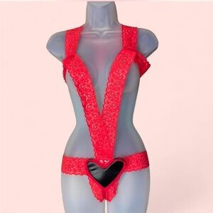 NWT Mapale’ Stretch Lace Teddy S/M